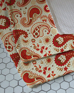 Chili Paisley Woven Bath Rug